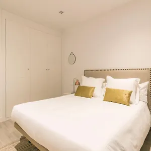 Apartment Avenida America En Capital
